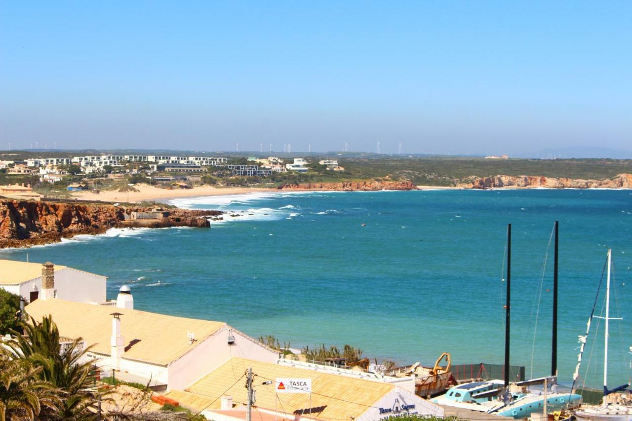 Sagres Sunny Room With Private Bathroom 300M From The Beach Exterior foto